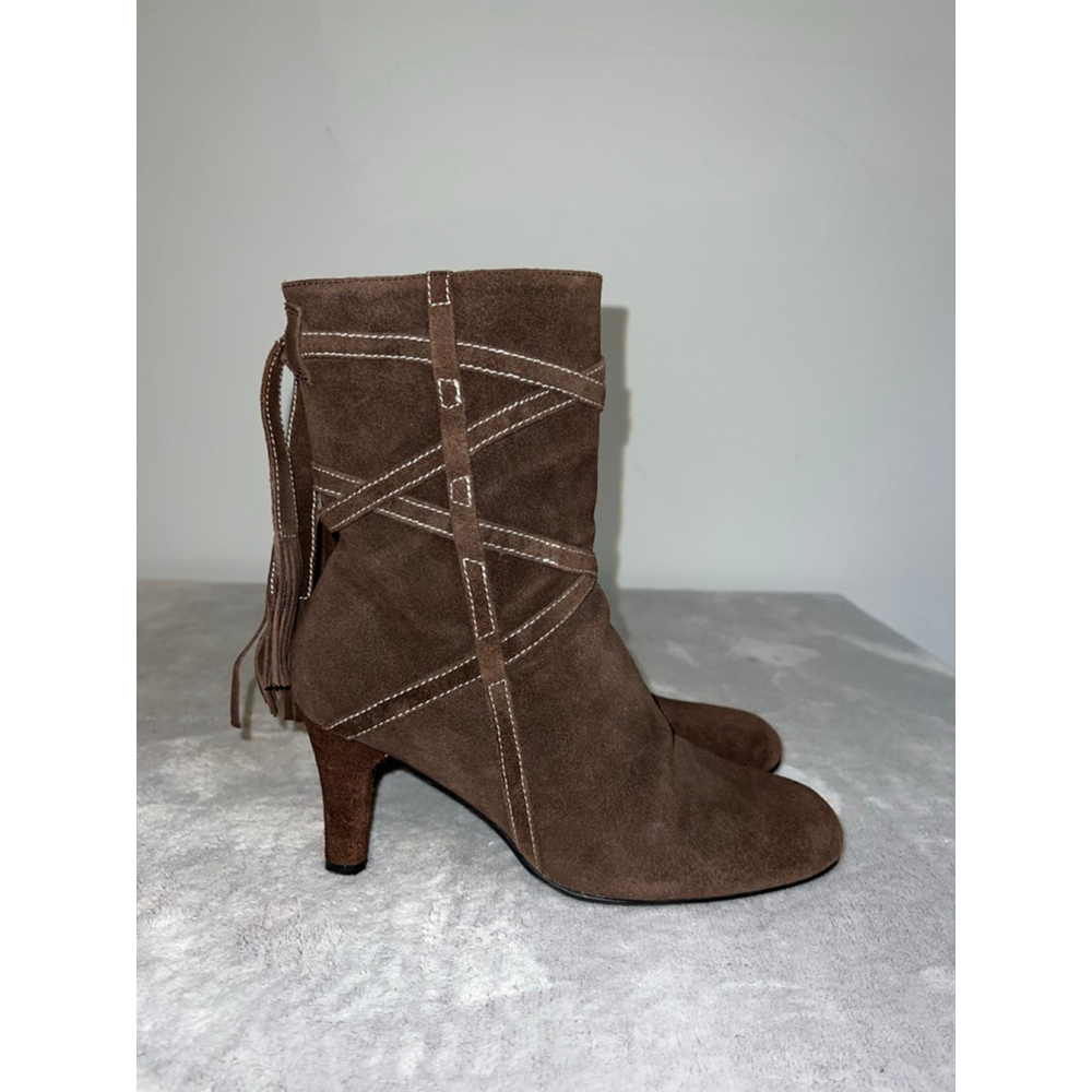 Women's Bisou Bisou Brown Suede Ankle Boots Size 7.5